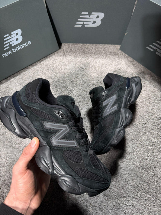 New Balance Triple Black