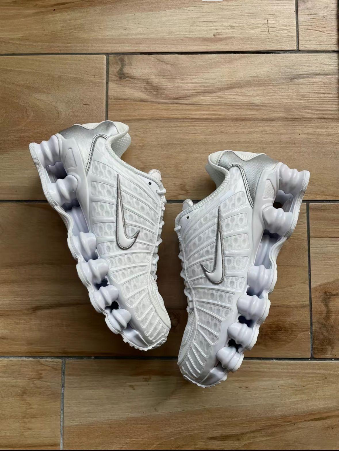 Nike Shox White